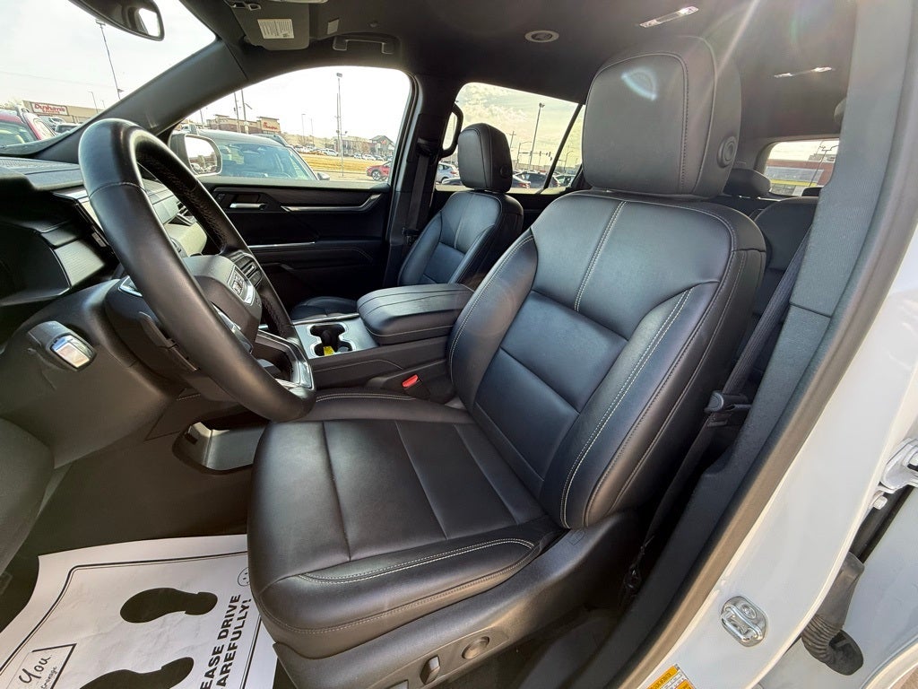 2024 GMC Acadia Elevation