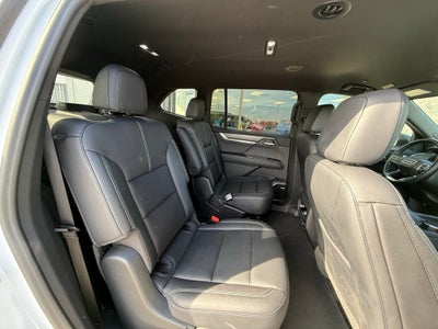 2024 GMC Acadia Elevation