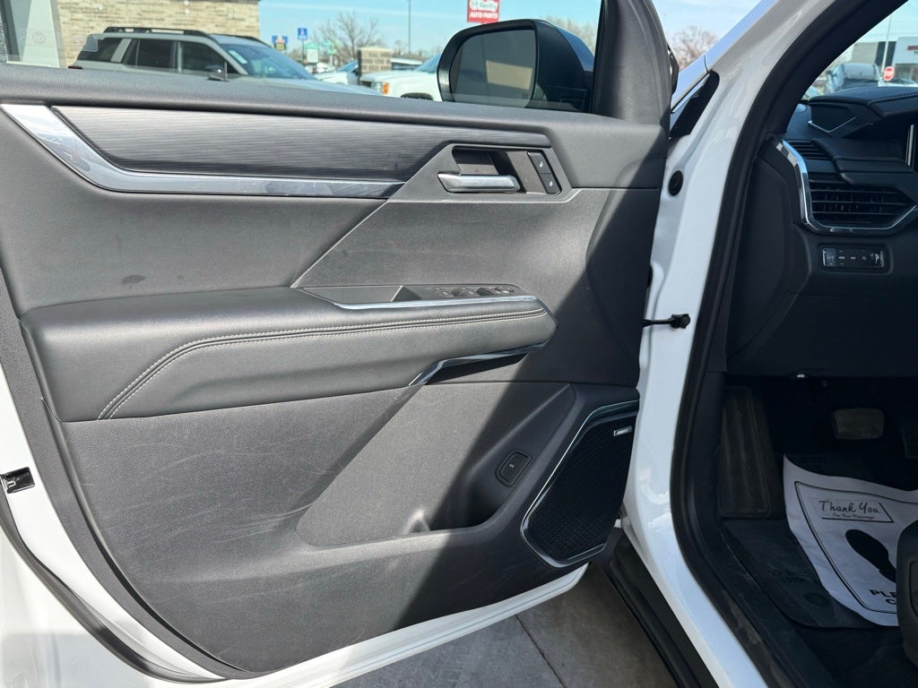 2024 GMC Acadia Elevation