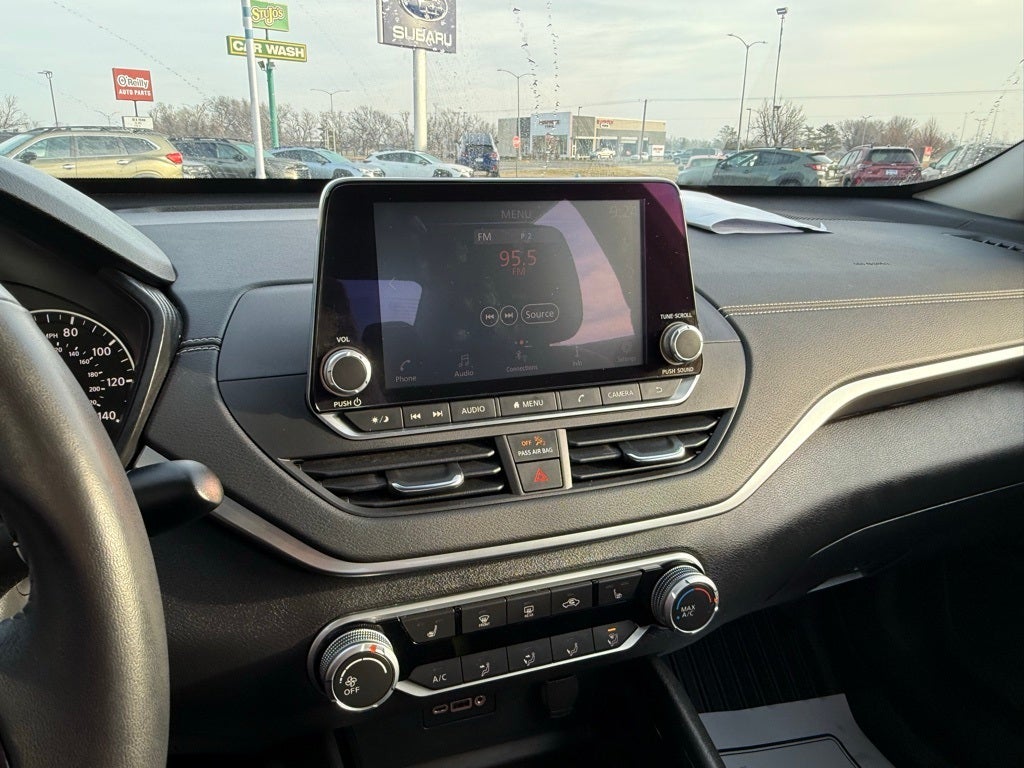 2021 Nissan Altima 2.5 SV