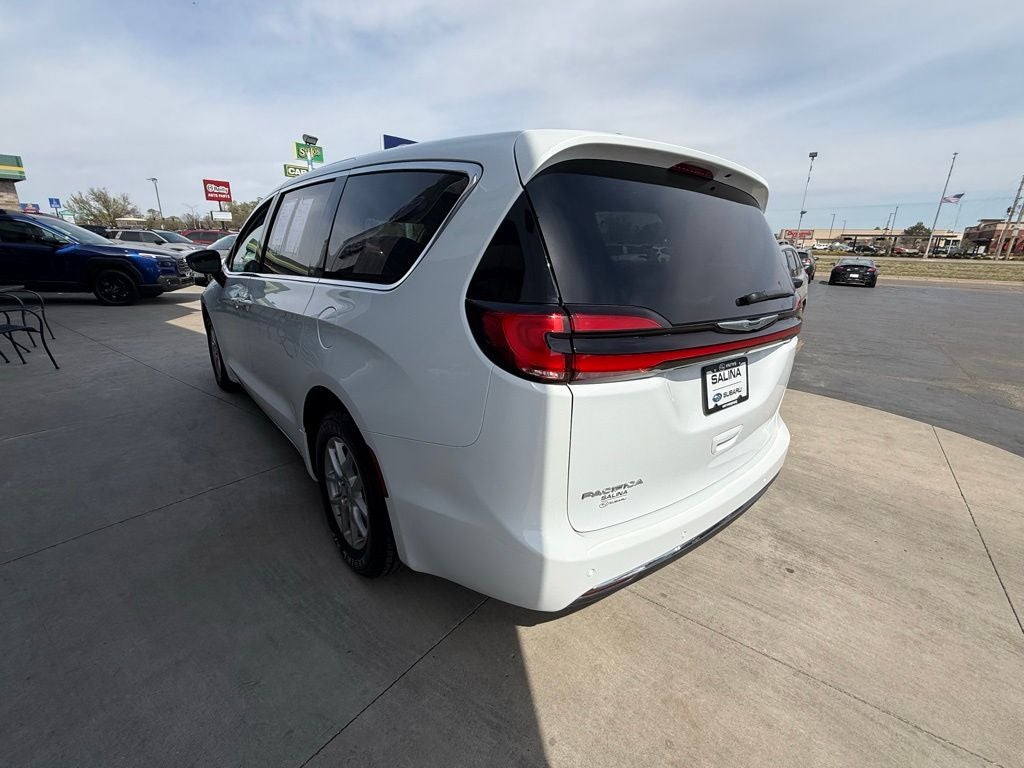 2024 Chrysler Pacifica Touring L