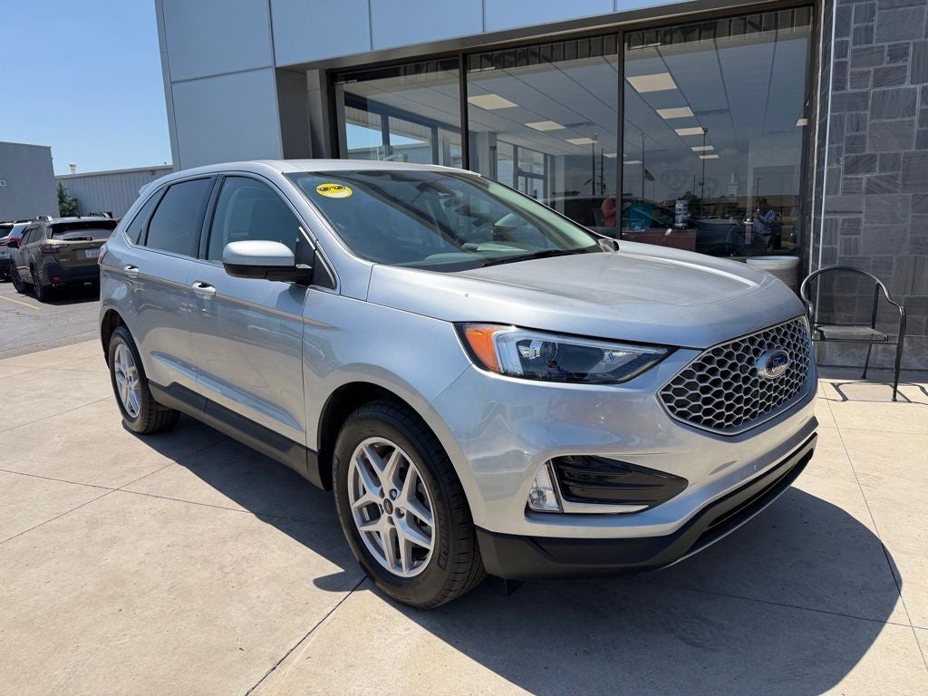 2023 Ford Edge SEL AWD's photo