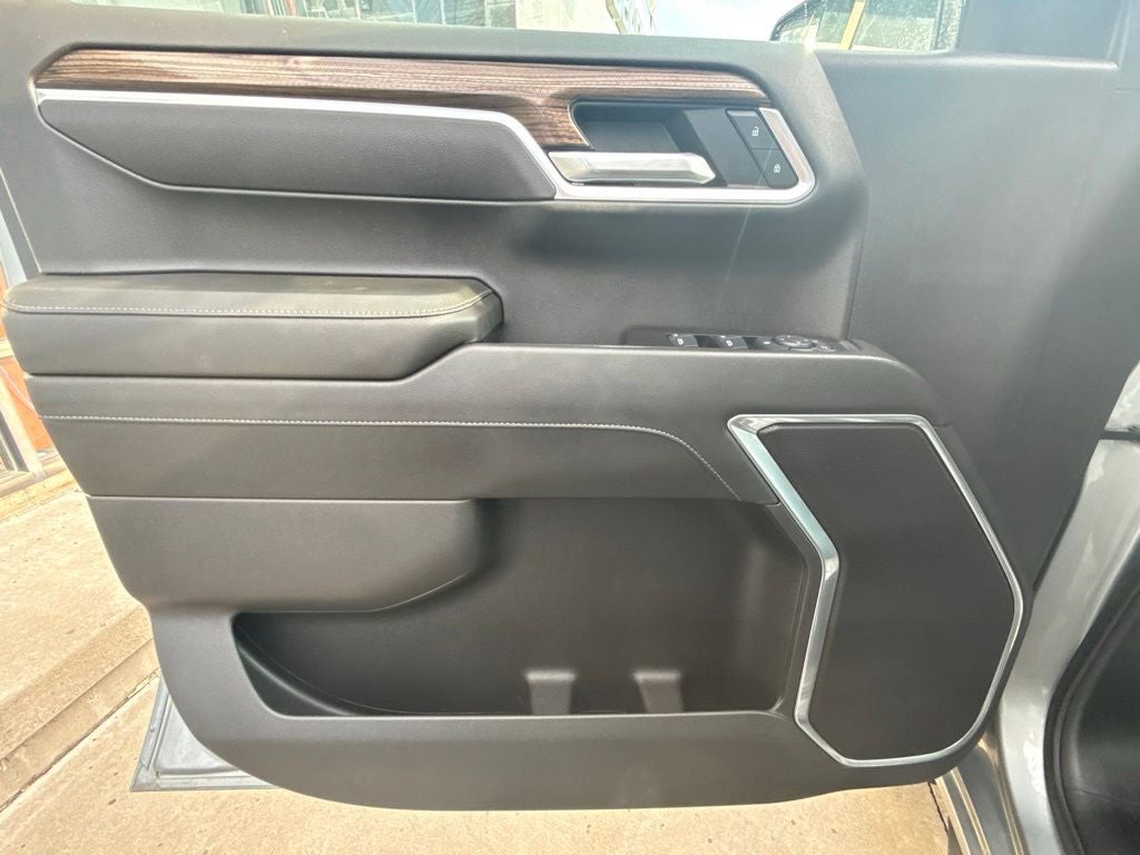 2025 Chevrolet Silverado 1500 LT LT1