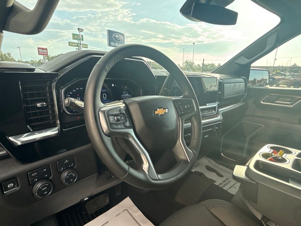 2025 Chevrolet Silverado 1500 LT LT1
