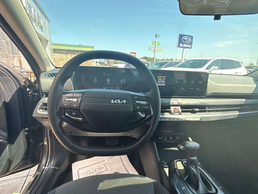 2025 Kia K4 LXS - Photo 15