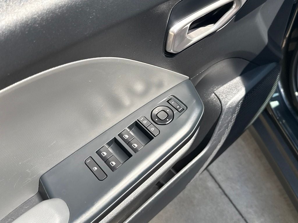 2025 Kia K4 LXS - Photo 7