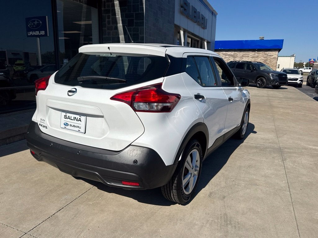 Used 2020 Nissan Kicks S with VIN 3N1CP5BV5LL543692 for sale in Salina, KS