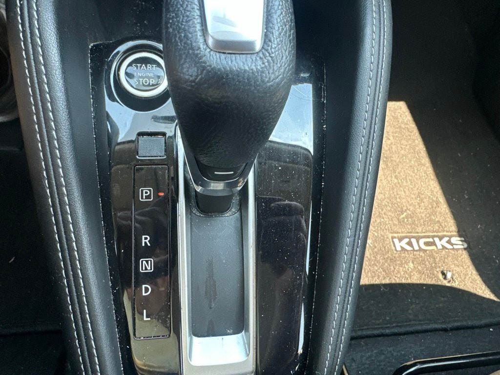 2019 Nissan Kicks SR