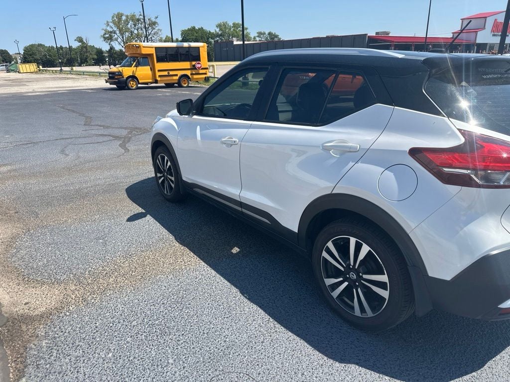 2019 Nissan Kicks SR