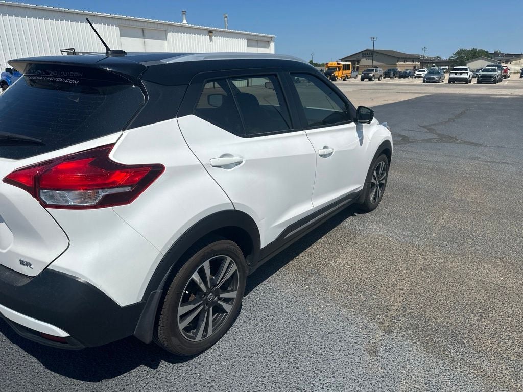 2019 Nissan Kicks SR