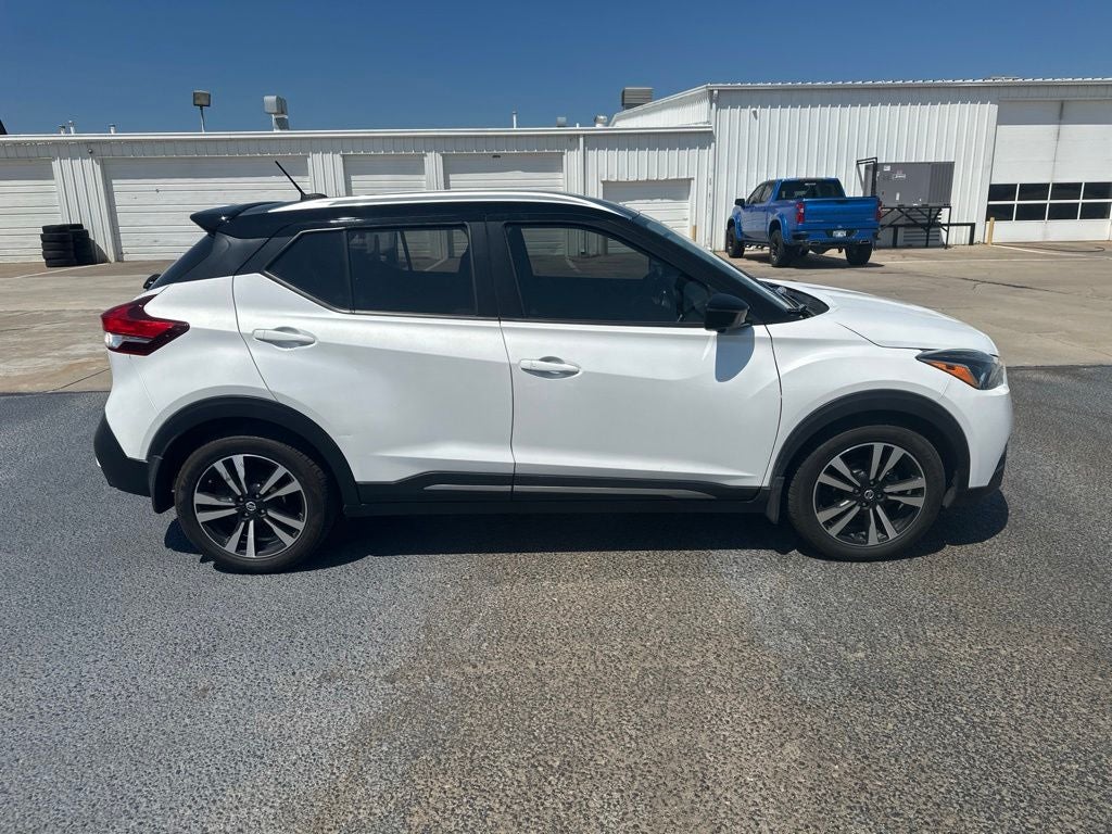 2019 Nissan Kicks SR