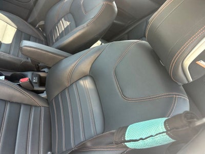 2019 Nissan Kicks SR