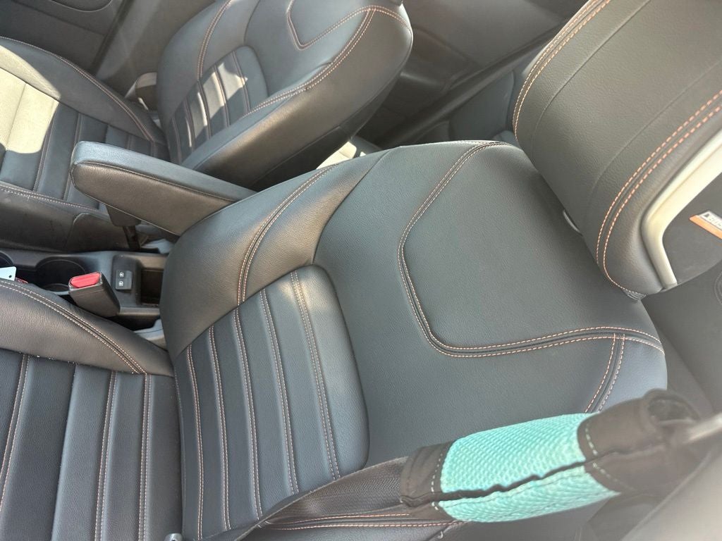 2019 Nissan Kicks SR