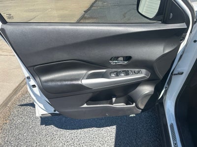 2019 Nissan Kicks SR