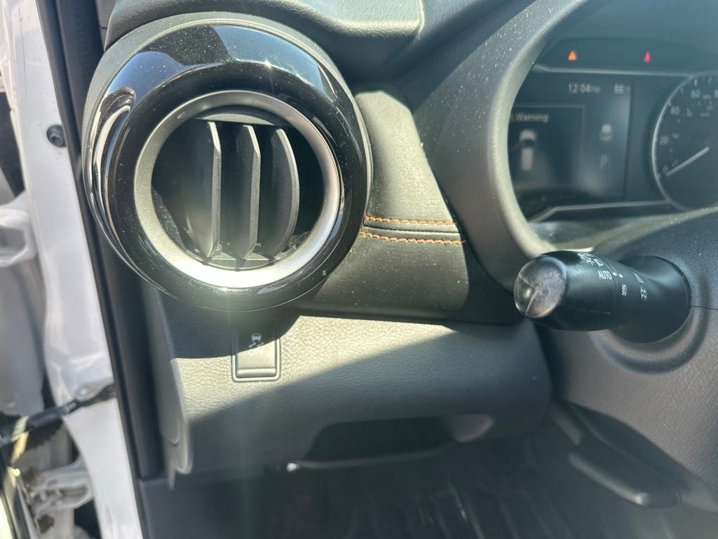 2019 Nissan Kicks SR