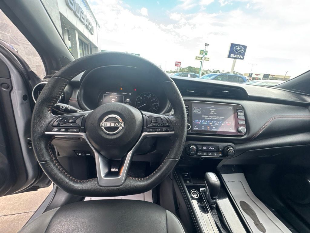 2023 Nissan Kicks SR