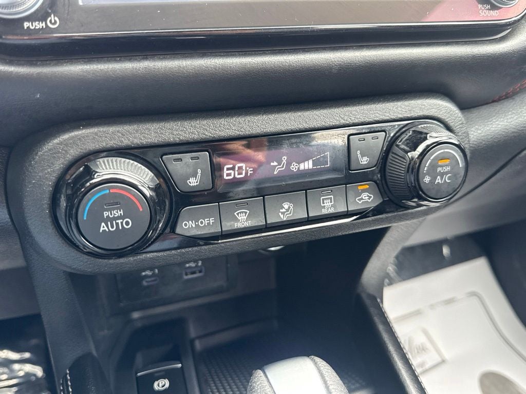 2023 Nissan Kicks SR