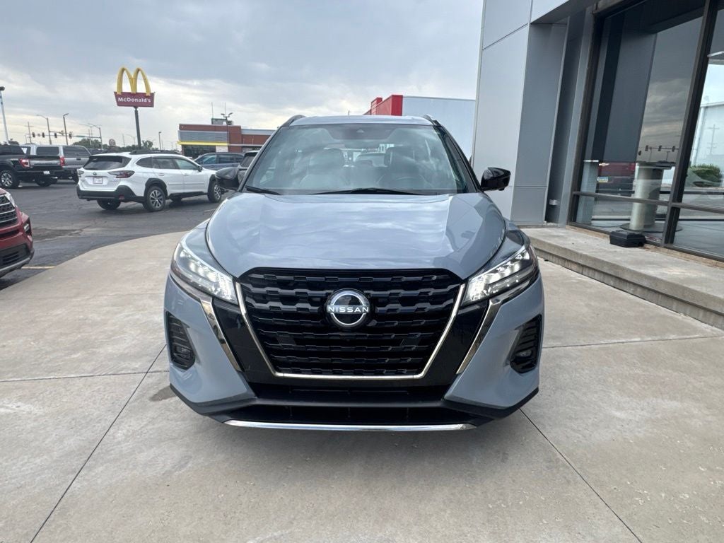 2023 Nissan Kicks SR