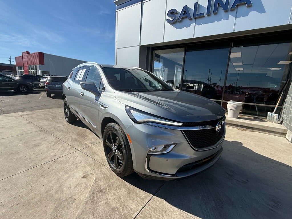 2023 Buick Enclave Essence