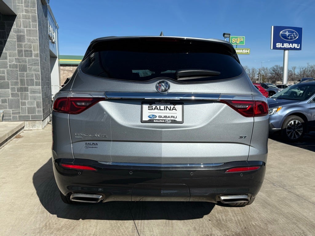2023 Buick Enclave Essence