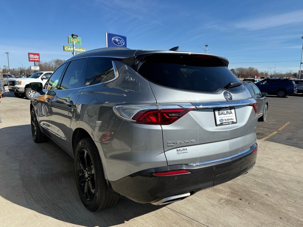 2023 Buick Enclave Essence