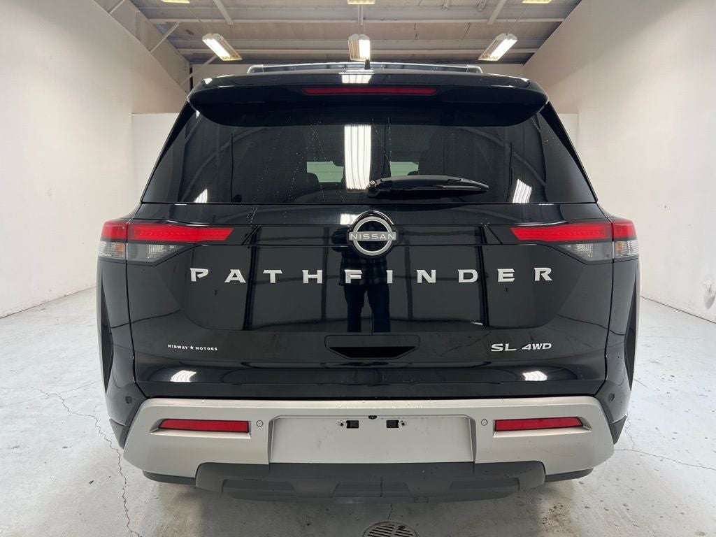 2023 Nissan Pathfinder SL