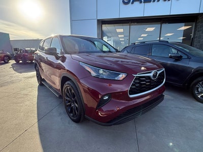2022 Toyota Highlander LE