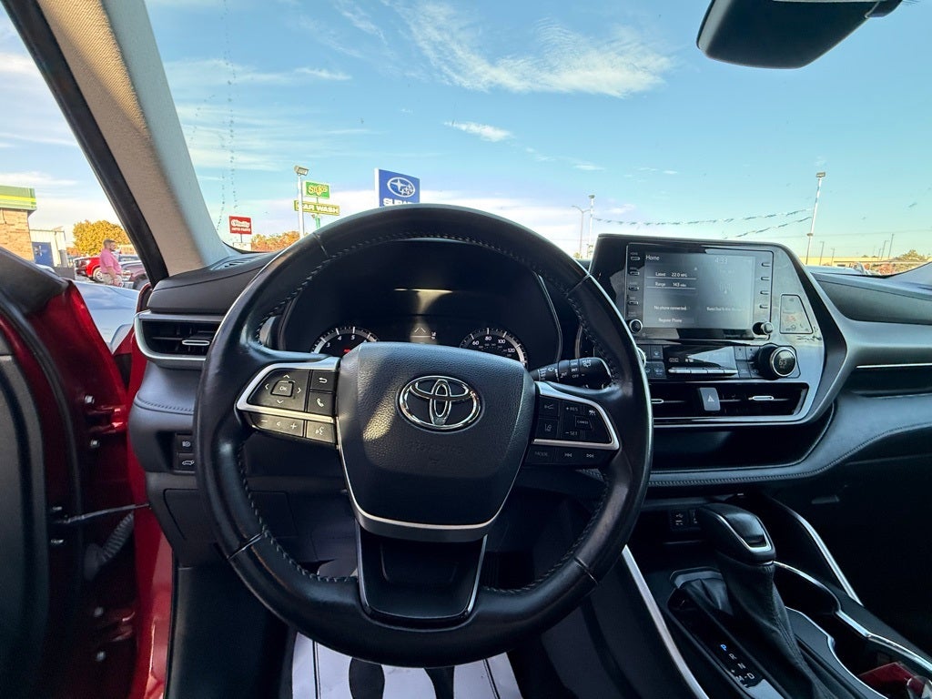 2022 Toyota Highlander LE