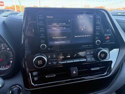 2022 Toyota Highlander LE