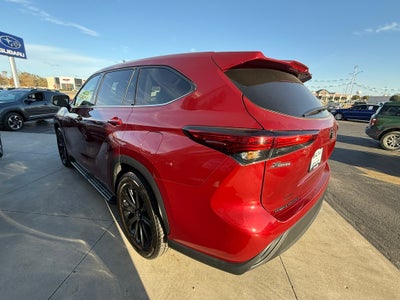 2022 Toyota Highlander LE