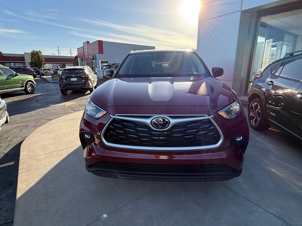 2022 Toyota Highlander LE