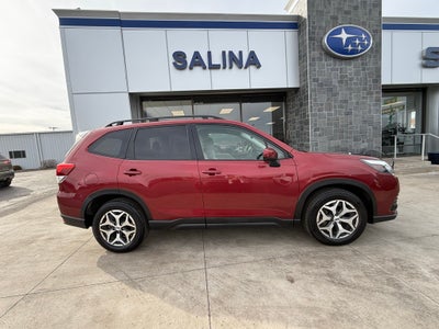 2024 Subaru Forester Premium