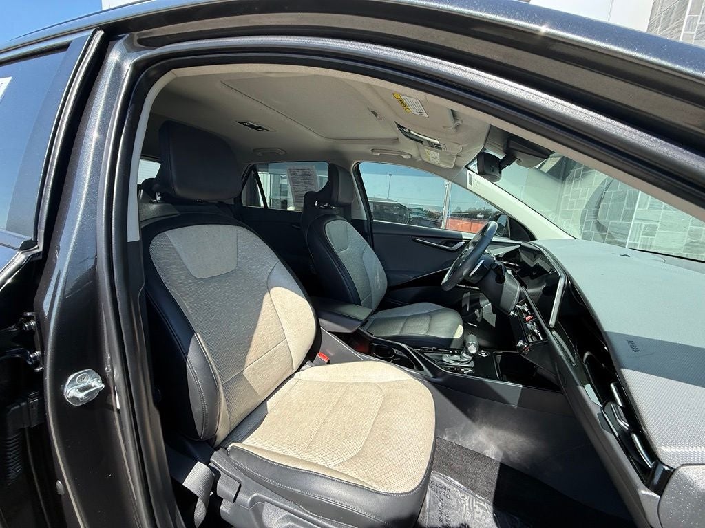 2023 Kia Niro SX Touring