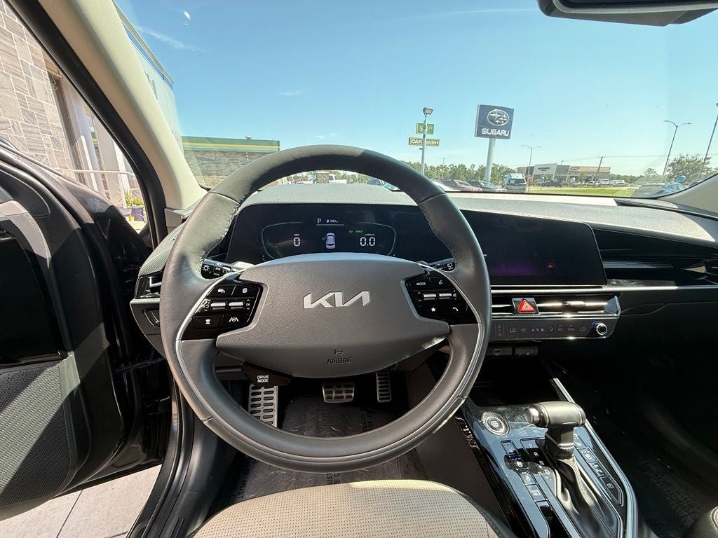 2023 Kia Niro SX Touring