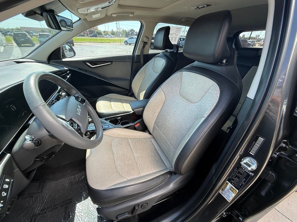 2023 Kia Niro SX Touring