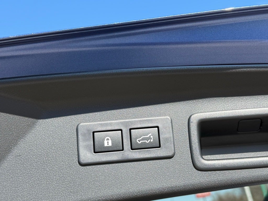 2025 Subaru FORESTER Limited Hybrid