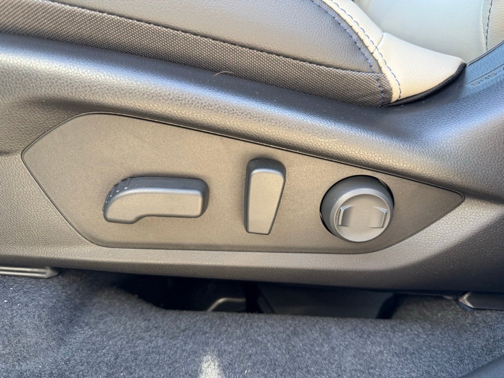 2025 Subaru FORESTER Limited Hybrid